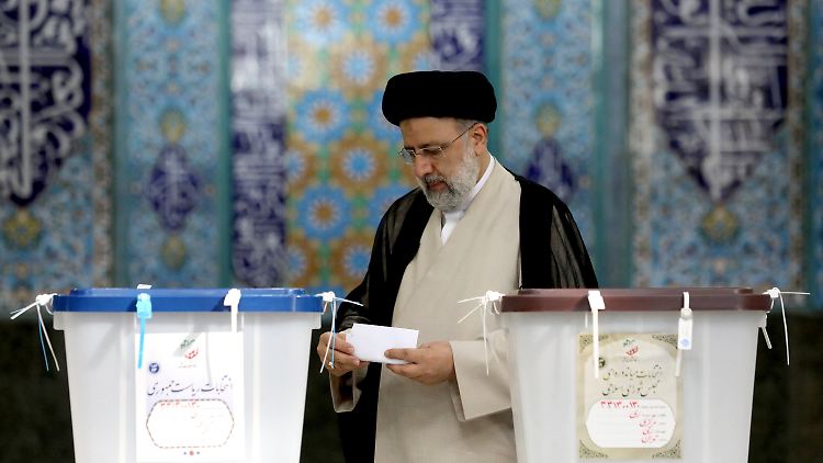 Ebrahim Raeissi war vor vier Jahren an Ruhani gescheitert.