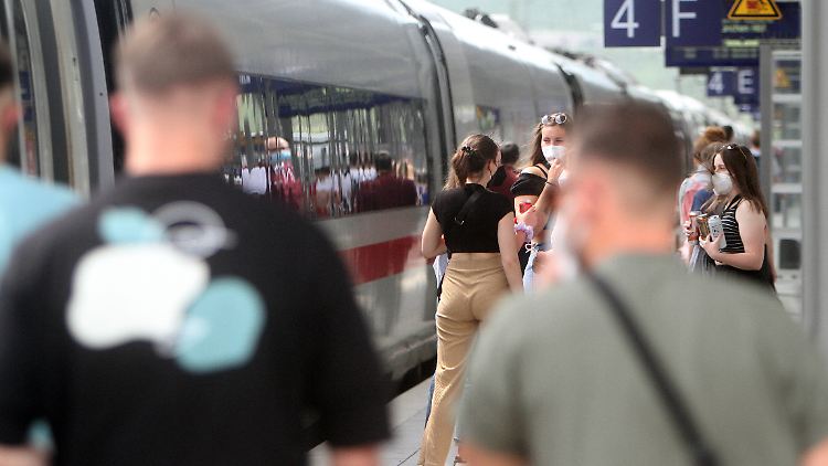 Die Deutsche Bahn nimmt Millionenbeträge in die Hand, um sich "wetterfest" zu machen.