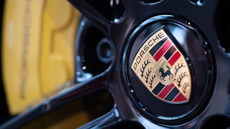 Für die Schlüsselkomponente der Elektromobilität wird ein weiteres Projekt vorangetrieben: Porsche und der Zellhersteller Customcells wollen für die nächste Sportwagengeneration Super-Zellen entwickeln und herstellen.