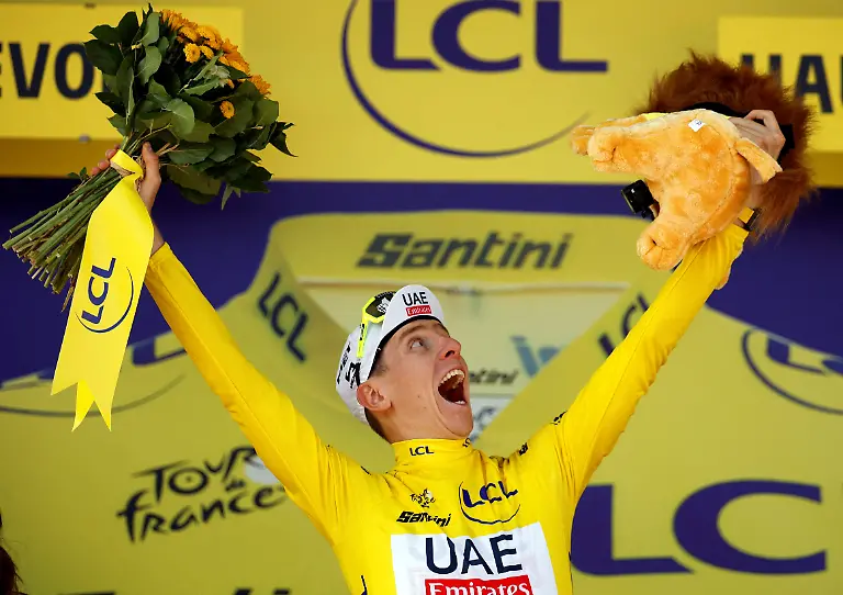 2024-07-17T000000Z-469520718-UP1EK7H17JJ6Q-RTRMADP-3-CYCLING-FRANCE