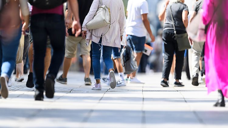 Das Durchschnittsalter der Bevölkerung erhöhte sich auf 44,6 Jahre.