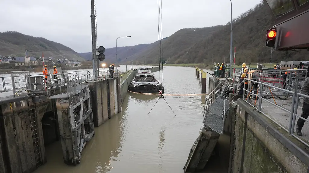 94d1da0732182aaffa83b1f81454ea74