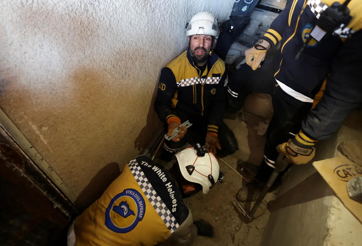 2024-12-09T132837Z-1406433242-RC2KLBA4TSIJ-RTRMADP-3-SYRIA-SECURITY-PRISON