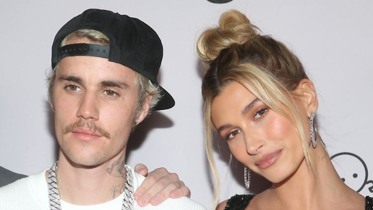 Ein Treffen mit dem französischen Präsidenten? Kein Problem! Justin und Hailey Bieber.