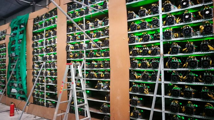 China hat jüngst das energieintensive Bitcoin-Mining eingeschränkt. Ob das allein den jüngsten Kursrutsch erklärt, ist allerdings zweifelhaft. 