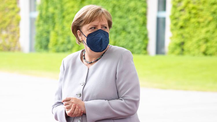 Mit einer bundesweiten Inzidenz von 8,0 und einer Zweitimpfung kann auch für die Kanzlerin die Sommerpause beginnen.