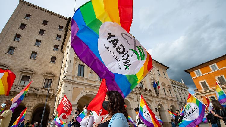 Bereits im Mai gab es in Rom Proteste für das Anti-Homophobie-Gesetz.