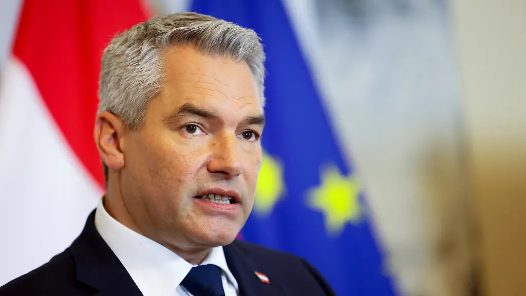 2024-11-15T182528Z-1087453255-RC2T5BAPN16O-RTRMADP-3-OMV-GAZPROM-AUSTRIA