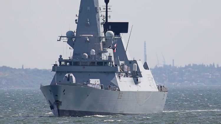 Der britische Zerstörer "HMS Defender" drang nach Darstellung Moskaus drei Kilometer weit in russische Gewässer ein.