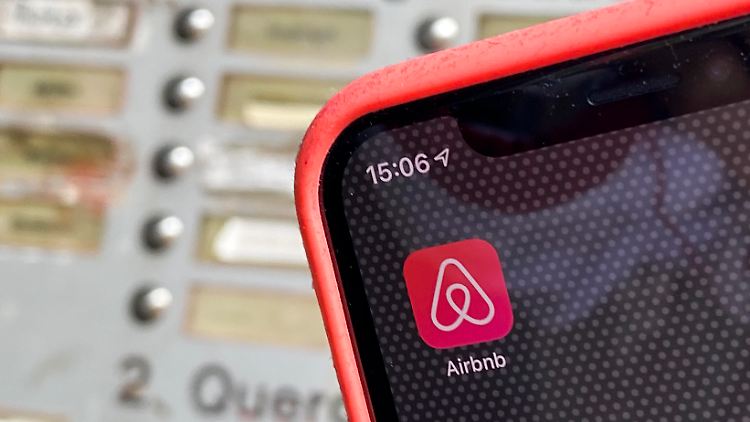 Airbnb muss Daten von Vermietern bei Verdacht herausgeben, entscheidet das Verwaltungsgericht Berlin.