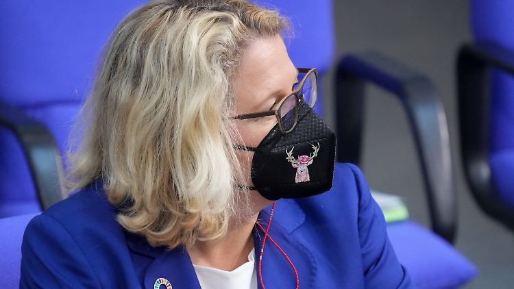 Schulze machte die Union dafür verantwortlich, dass konkretere Maßnahmen in dem Gesetz fehlen.