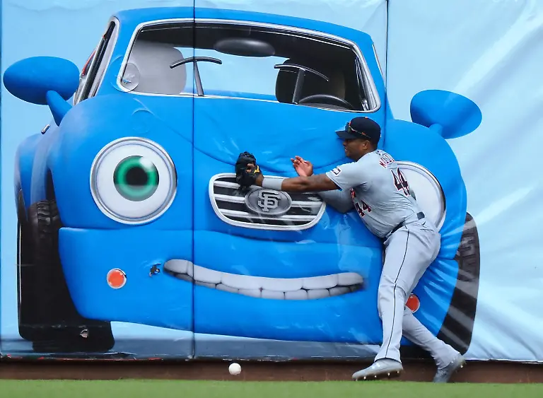 2024-08-12T100014Z-658843996-23974977-RTRMADP-3-BASEBALL-MLB-SF-DET