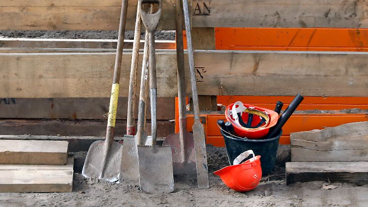 Stillstand auf vielen Baustellen: Ein Großteil der Betriebe musste Aufträge verschieben oder absagen.