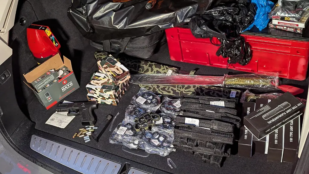 4771abde14782012dd0cb28c5c1e1570