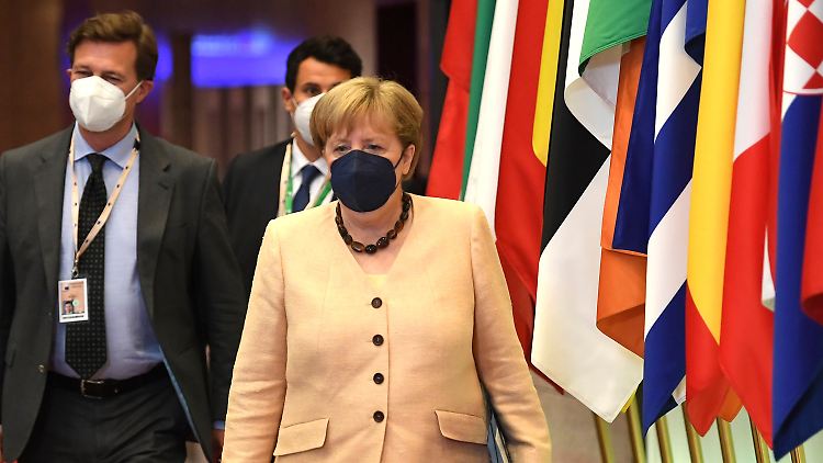  "Dass der russische Präsident kein einfacher Partner ist, ist ja unbestritten", sagt Kanzlerin Merkel.