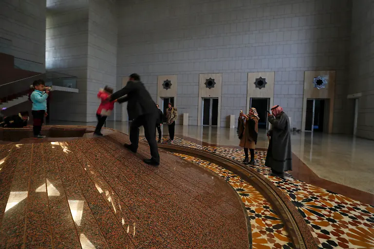 97e87b5cc802eaf32cb02a29465d8708