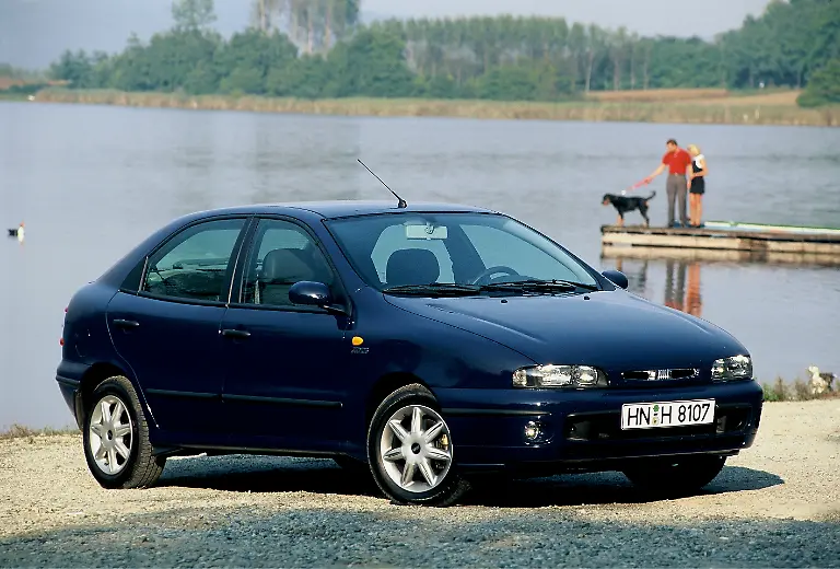 14-Golf-auf-italienisch-Der-Fiat-Brava-trat-gegen-den-Quelle-Fiat-Stellantis