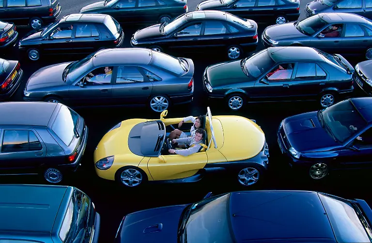 01-Nie-waren-Oldtimer-so-beliebt-wie-heute-Quelle-Renault