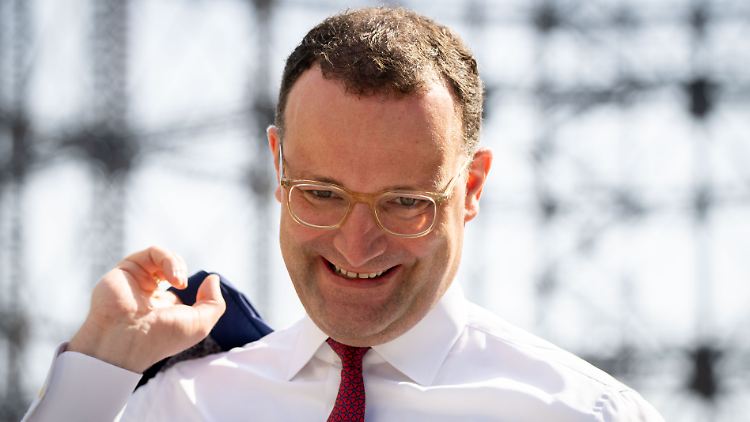 Jens Spahn will niemandem den Spaß verderben: "Aber es geht darum, dass wir möglichst lange gute Laune haben können."
