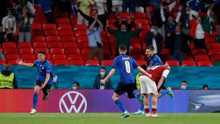 Grausam für Österreich: Matteo Pessina jubelt über sein 2:0 in der Verlängerung.