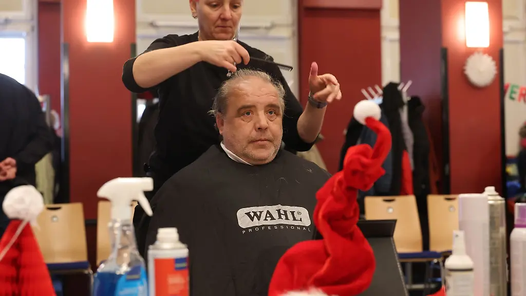 Ramelow-Aktion-zeigt-gelebte-Werte-in-der-Weihnachtszeit