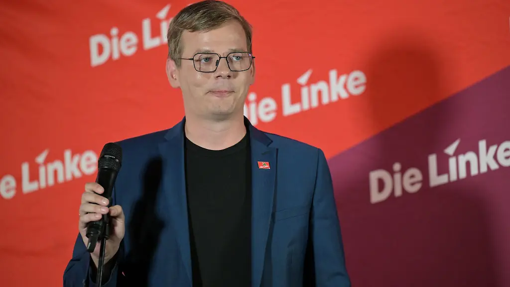 Der-Landesvorsitzende-der-Linken-in-Brandenburg-Sebastian-Walter-schaut-trotz-der-Wahlniederlage-im-Herbst-mit-Zuversicht-auf-die-Bundestagswahl-im-Februar