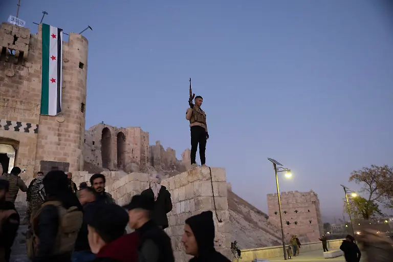 79882b3fa91fd4d06e11e2c13bea3383