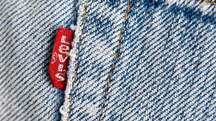 Unterschiedliche Levi's-Modelle für unzählige Outfit-Kreationen.
