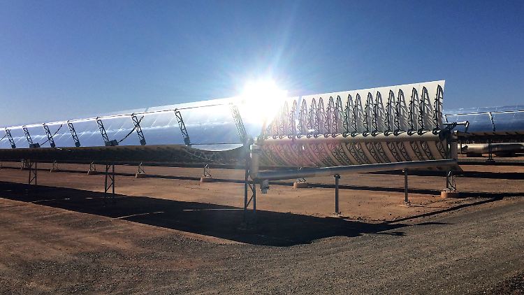 Der Traum vom grünen Ökostrom aus Afrika lebt nach Desertec weiter: Hier der riesige Solarkraft-Komplex bei Ouarzazate in Marokko, der damals noch im Aufbau war. Deutschland hatte sich an der Finanzierung des Projekts beteiligt. 