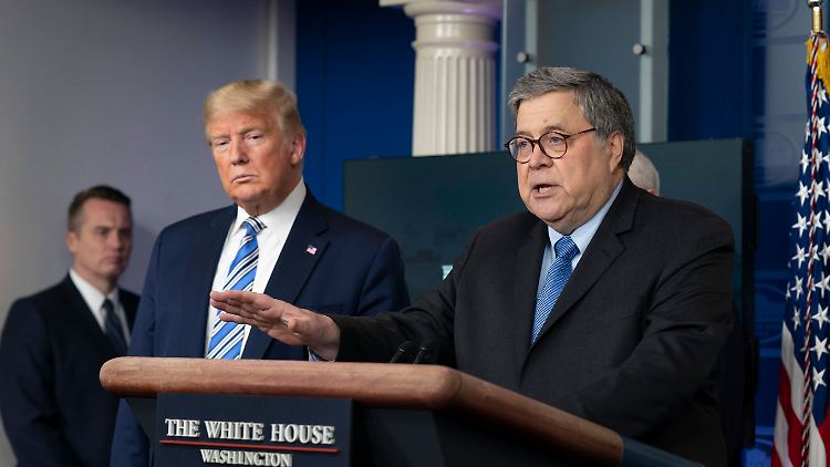 Barr hatte bereits kurz nach der Wahl erklärt, dass sein Justizministerium keine Hinweise auf einen umfangreichen Wahlbetrug habe.