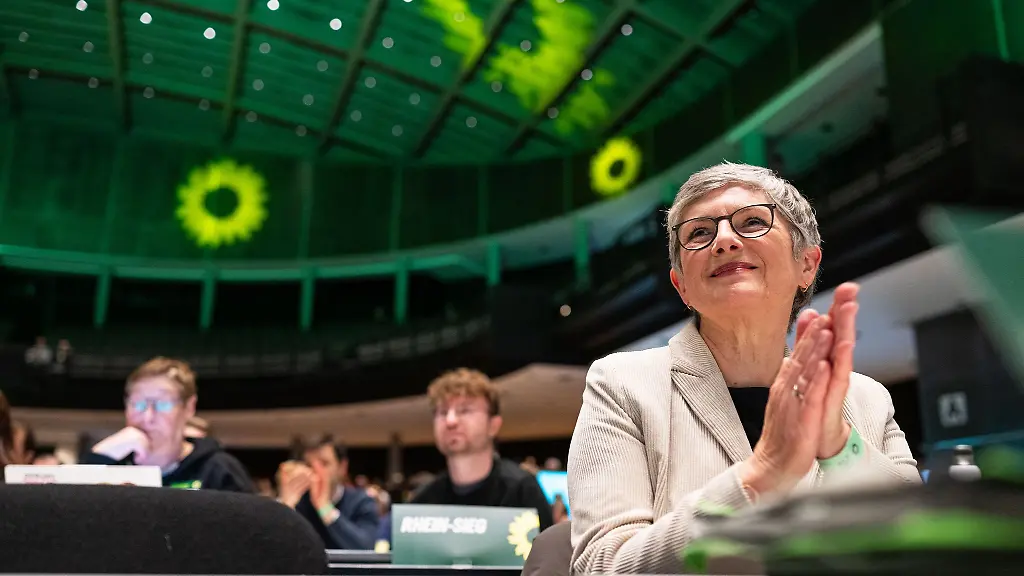 Britta-Hasselmann-geht-auf-Listenplatz-1-in-den-Bundestagswahlkampf