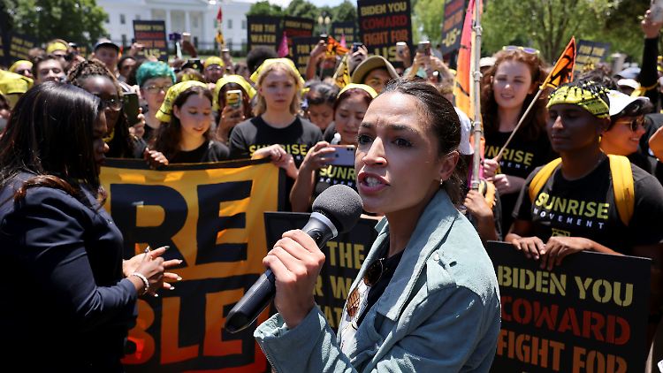 Protestierte mit Klimaaktivisten vor dem Weißen Haus: Die Demokratin und Abgeordnete Alexandria Ocasio-Cortez.