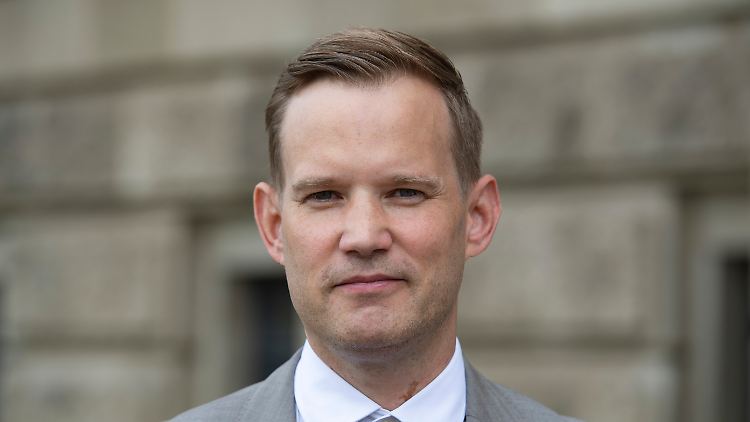 Der Bonner Virologe Hendrik Streeck plädiert seit Monaten dafür, die Inzidenz durch weitere Kennzahlen zu ergänzen, um die Corona-Pandemie besser beurteilen zu können.