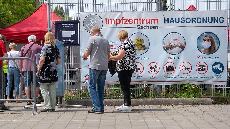 Wer sich gegen Corona impfen lassen möchte, für den sieht es in einigen Bundesländern inzwischen deutlich besser aus als in den vergangenen Monaten.