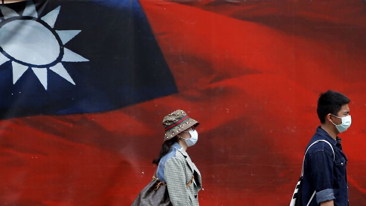 Der Inselstaat Taiwan will seine Demokratie verteidigen, wird aber von China bedroht.
