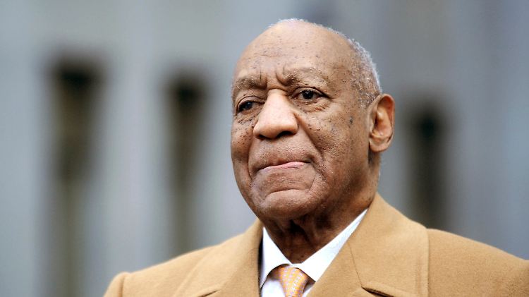 Cosby war zunächst schuldig gesprochen worden, im Jahr 2004 eine Frau unter Drogen gesetzt und sexuell missbraucht zu haben.