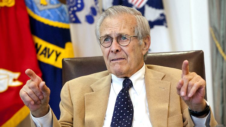 Rumsfeld wurde 88 Jahre alt.