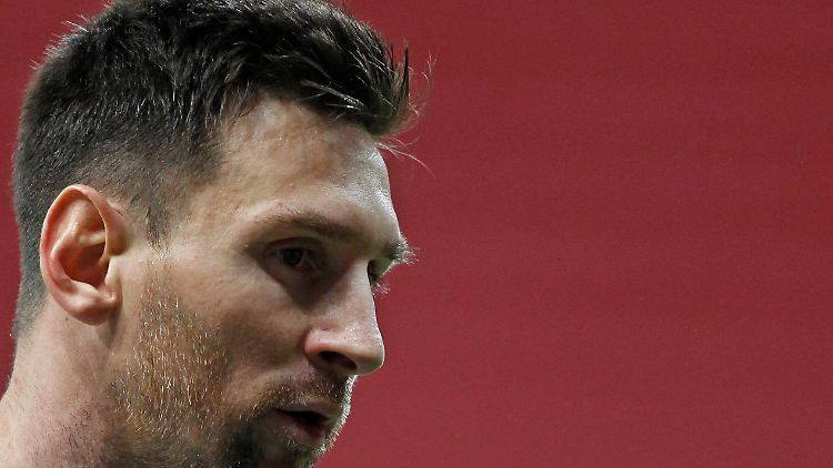 Der Vertrag ist ausgelaufen, die Zukunft ist offen: Lionel Messi muss sich entscheiden.