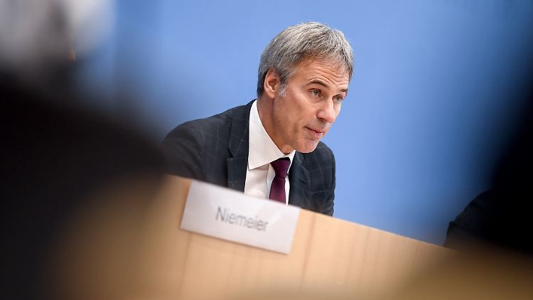"Die Gegner sind mit sechs Prozent relativ gering, aber recht laut", sagt Bitkom-Präsident Berg in "So techt Deutschland".