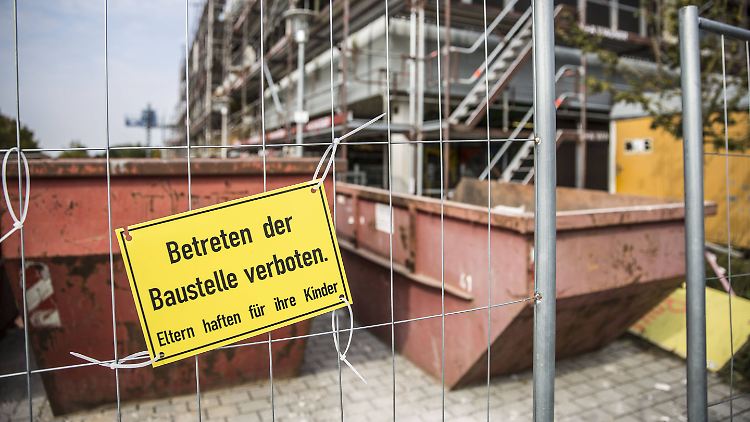 Viele Städte seien gezwungen, bei Investitionen in Schulen und Kitas zu sparen, warnt der Städtetag.