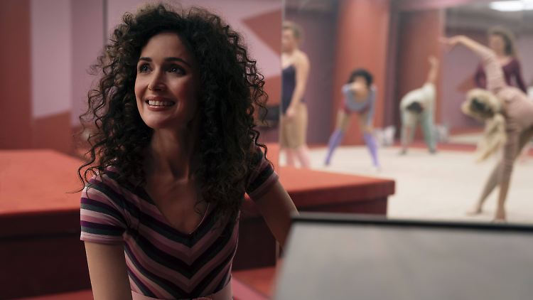 Aerobic als Ausweg: Sheila Rubin (Rose Byrne) in "Physical".
