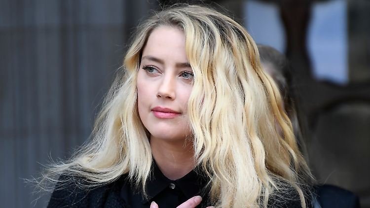 Den Namen des Vaters des Kindes teilt Amber Heard nicht mit.