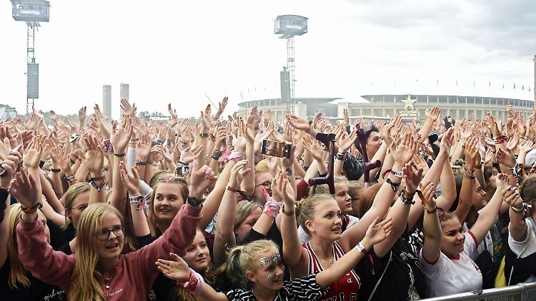 Für Bilder wie dieses vom Lollapalooza-Festival muss man schon ins Jahr 2019 zurück.