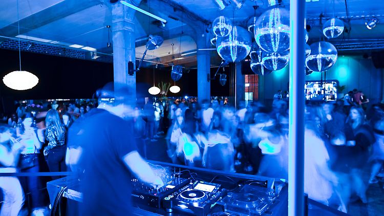 Dank eines Modellprojektes darf im Club Kantine in Ravensburg wieder ungehemmt gefeiert werden.