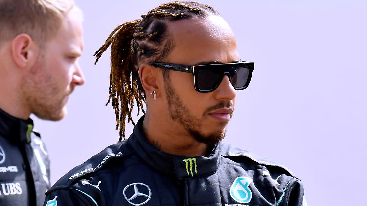 Lewis Hamilton bleibt Mercedes noch länger erhalten.
