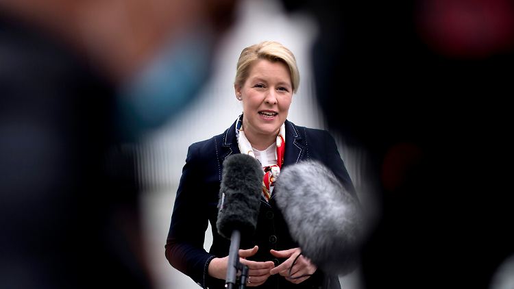 Giffey spricht sich für mehr Sensibilität im Umgang mit auffällig gewordenen Asylbewerbern aus.
