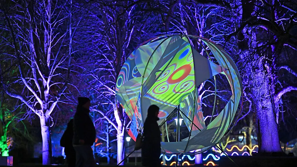 Der-Egapark-wird-winterlich-illuminiert
