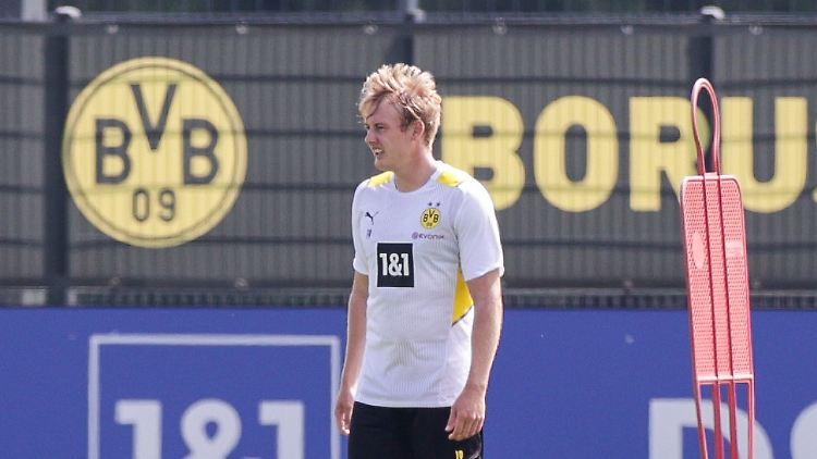 Julian Brandts Corona-Test war positiv und der Nationalspieler musste sich in Quarantäne begeben.