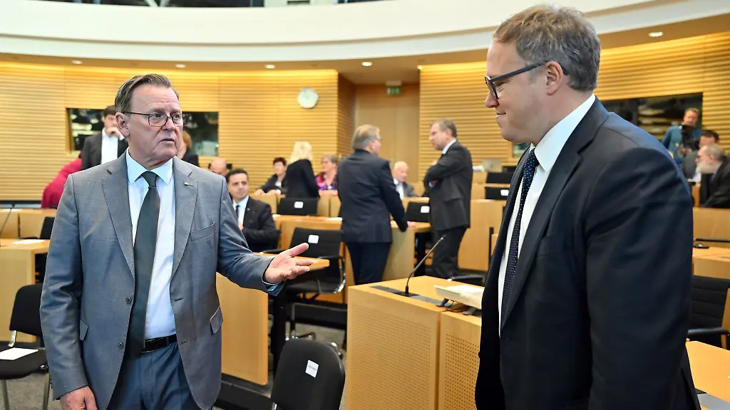 Ramelow-links-nimmt-die-CDU-von-Voigt-rechts-in-die-Pflicht