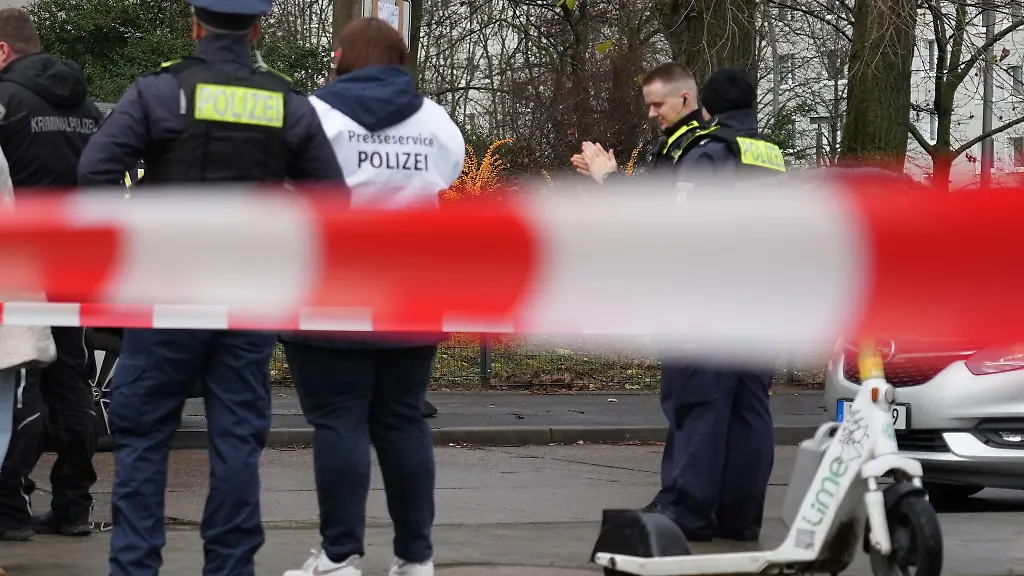 Eine-Frau-ist-beim-Sturz-aus-dem-9-Stock-gestorben